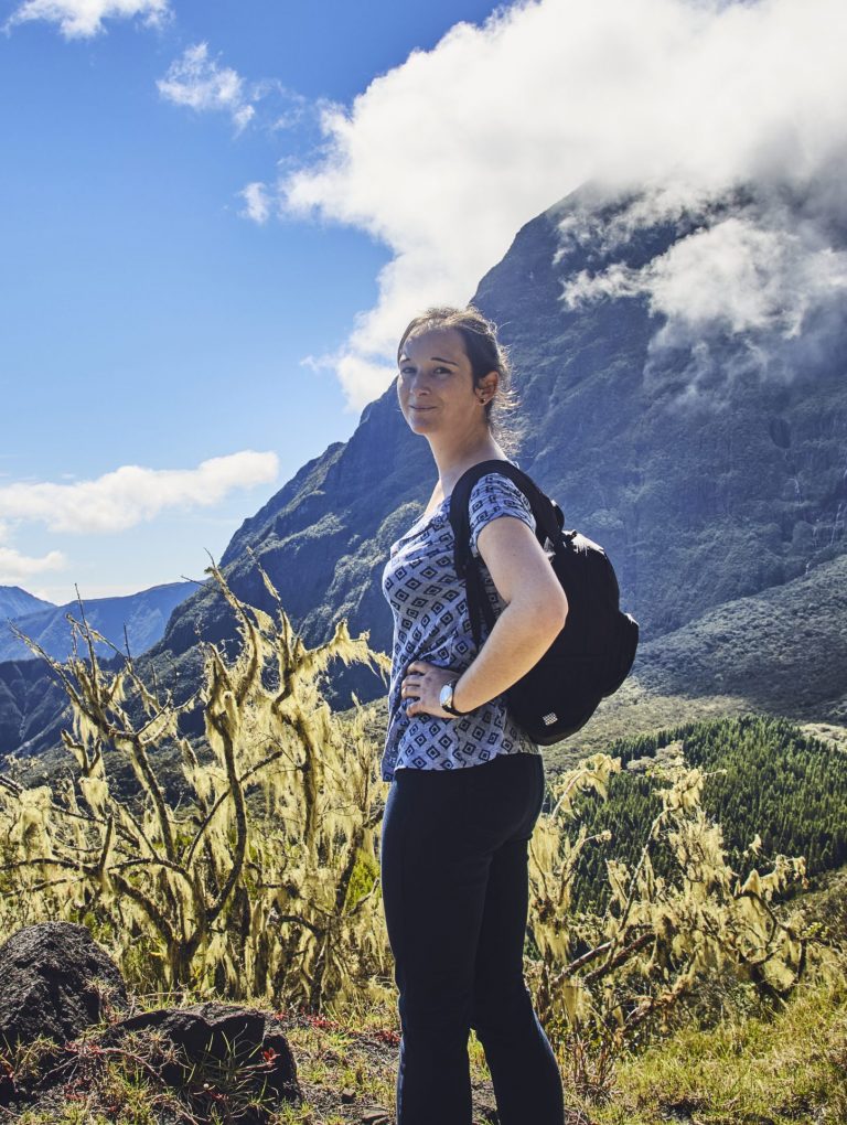Agathe Masson en randonnée en montagne