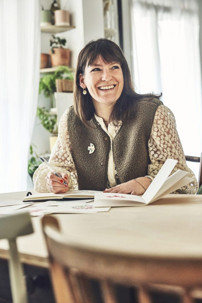 Sarah Vasseghi dans son atelier